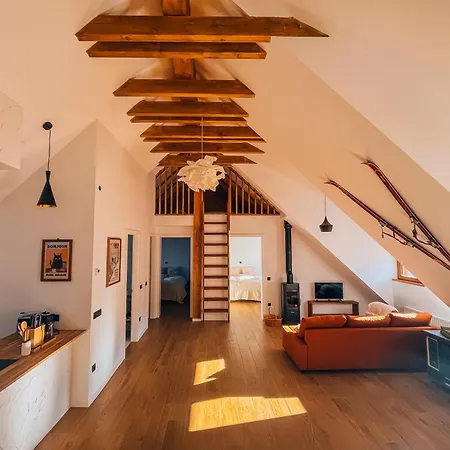 Maison Lenka Pensión